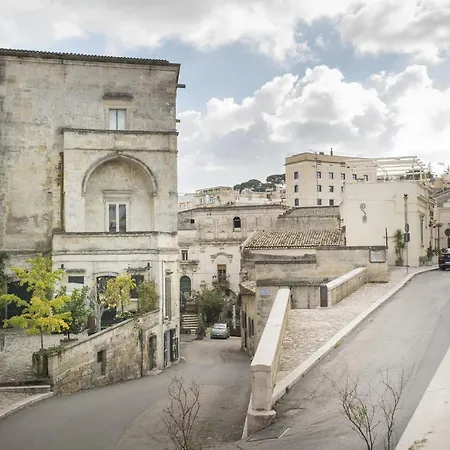 Palazzo Montemurro 4*